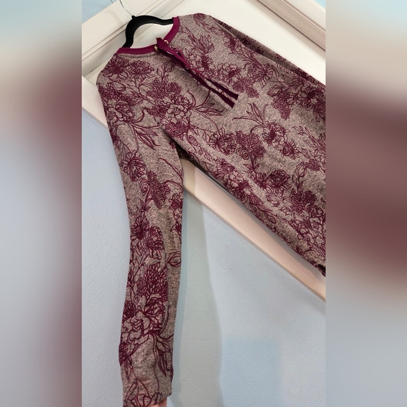 Women's St. John's Bay Pullover Sweater in Gray and Burgundy, Size M - Picture 11 of 14